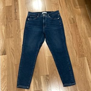 Loft skinny jeans in a dark denim, 28p